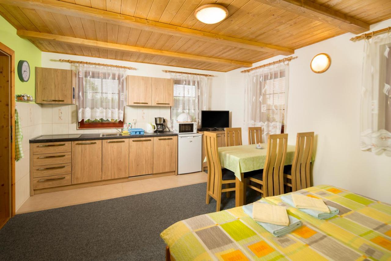 Ada Apartments Liptovský Trnovec Extérieur photo